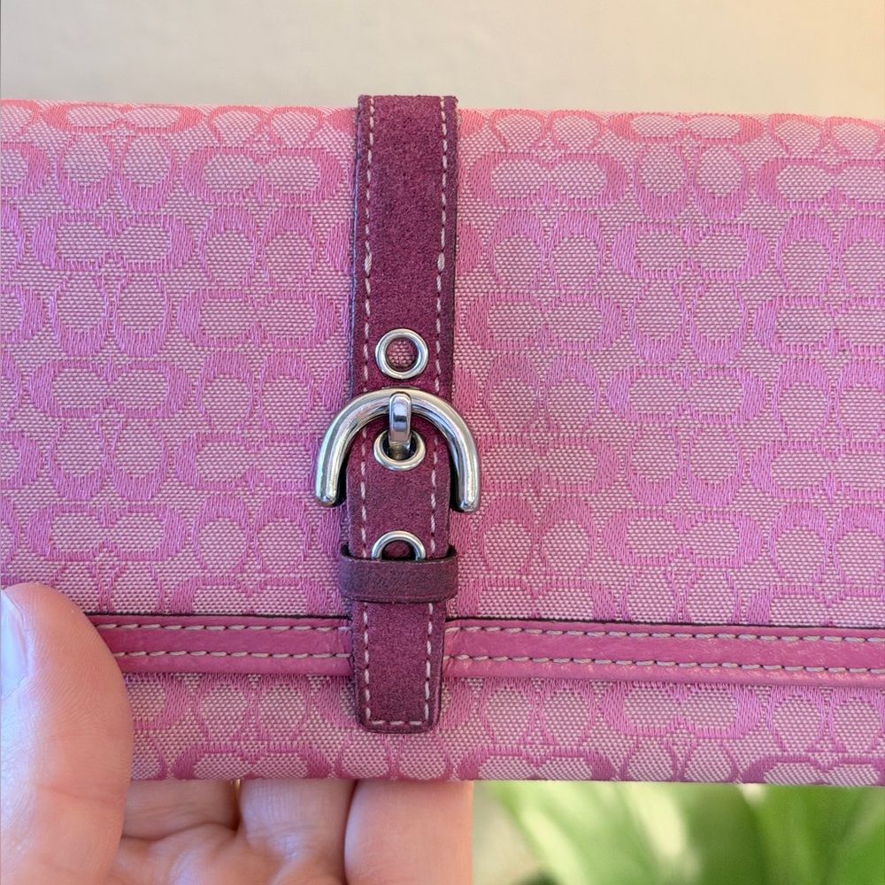 Vintage Coach Pink Y2K Jacquard Signature C Canvas/Leather Buckle Wallet - Picture 10 of 10